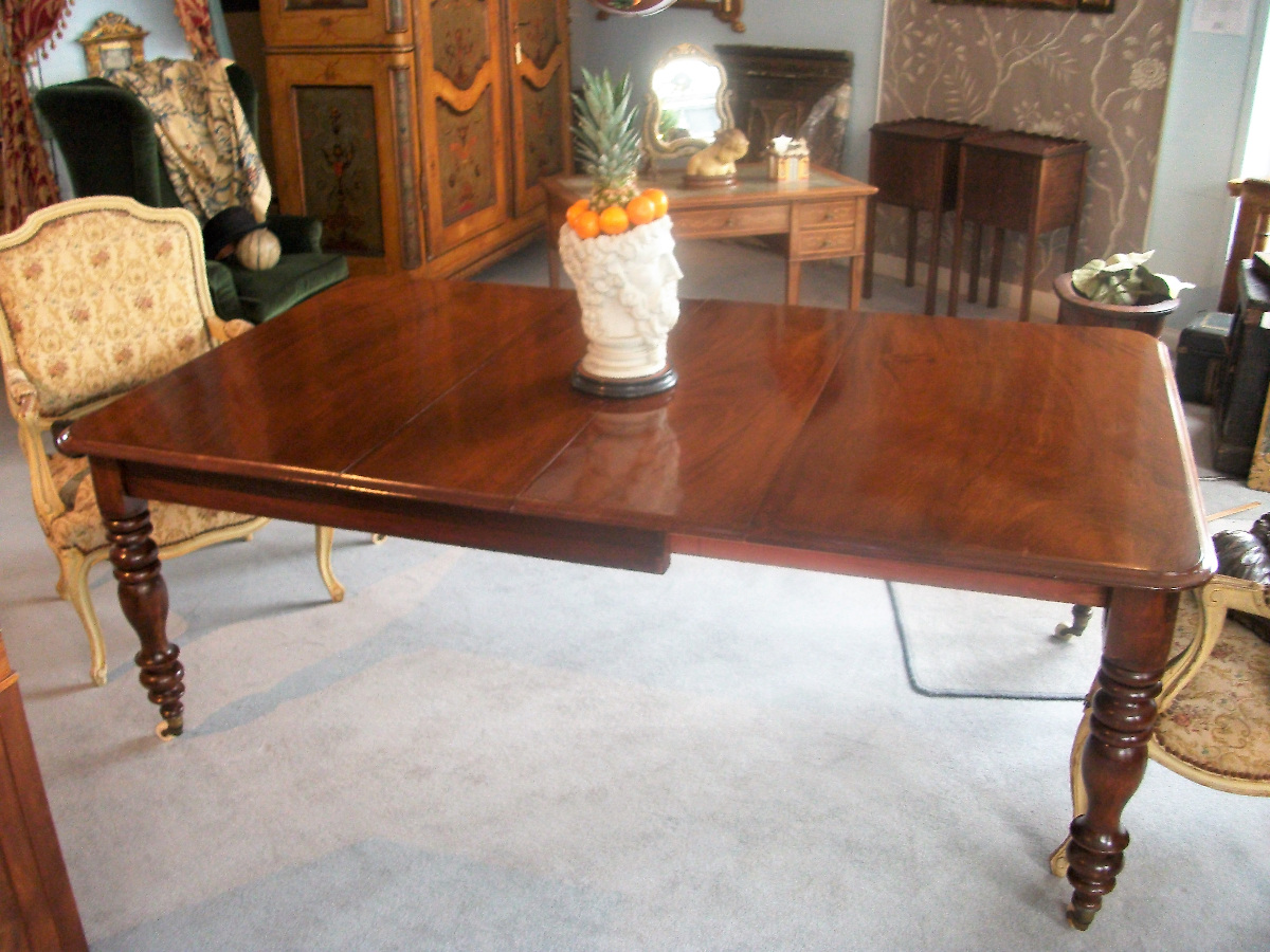 Mahogany Extendible Dining Table